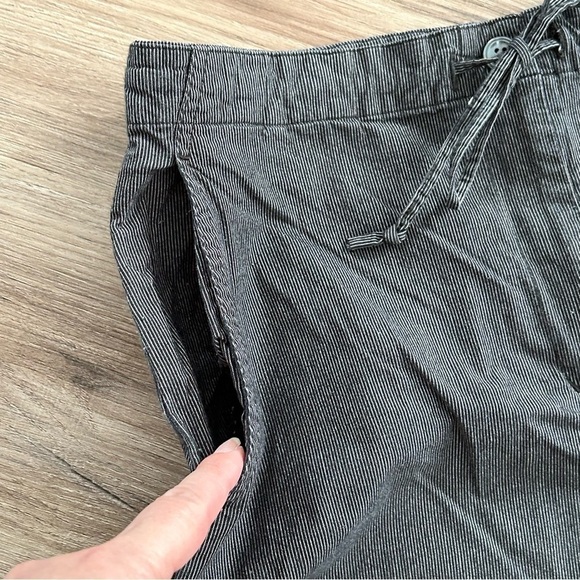 THE LIMITED Gray Pinstripe straight Leg Pant Women Size 8 - Picture 3 of 7